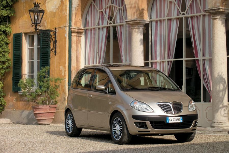  Lancia Musa (350) 2004 года  (фото 70 из 79)